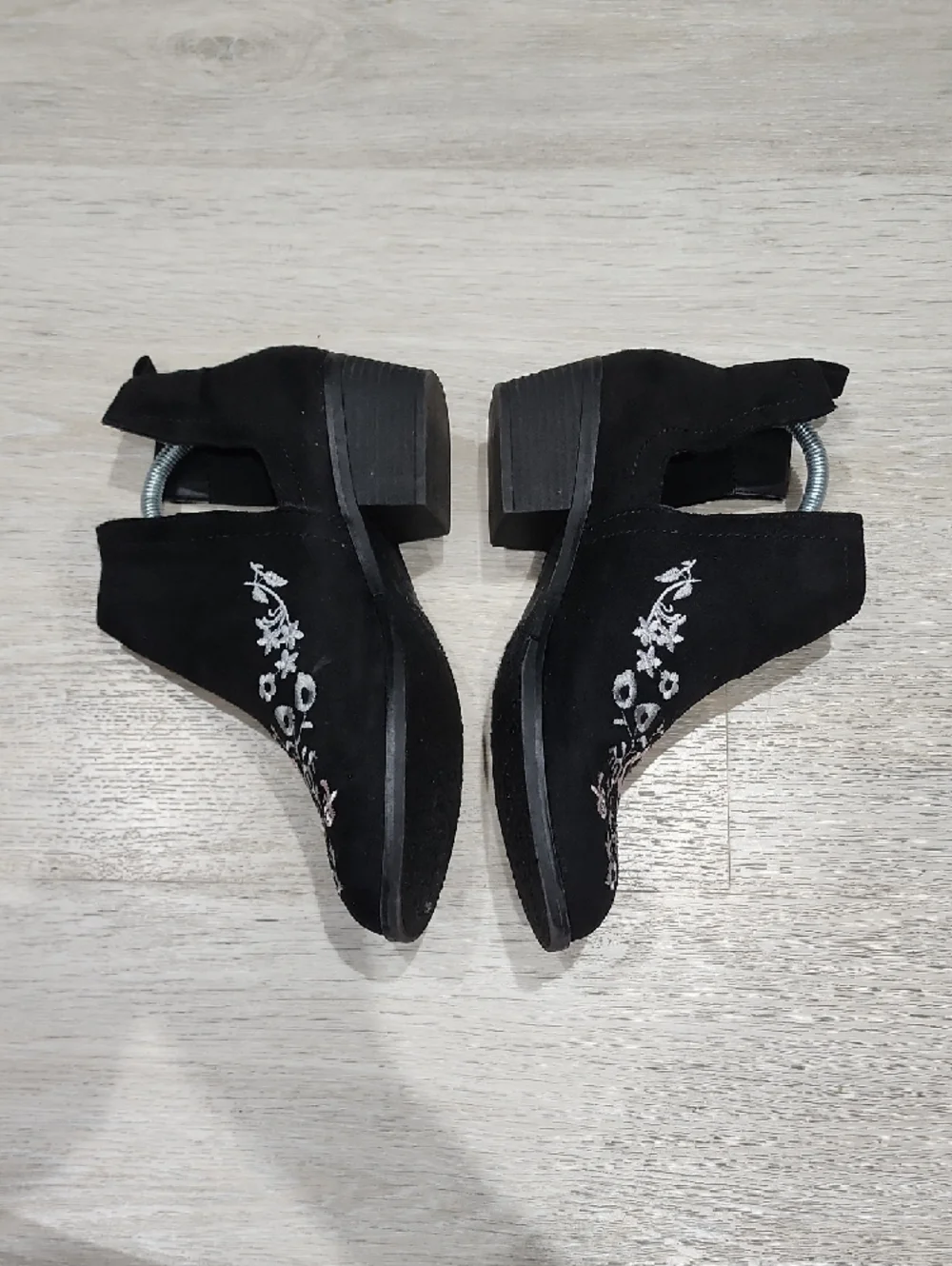 Olivia Miller black suede